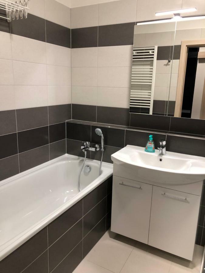 Rs Apartments 奥洛穆茨 外观 照片