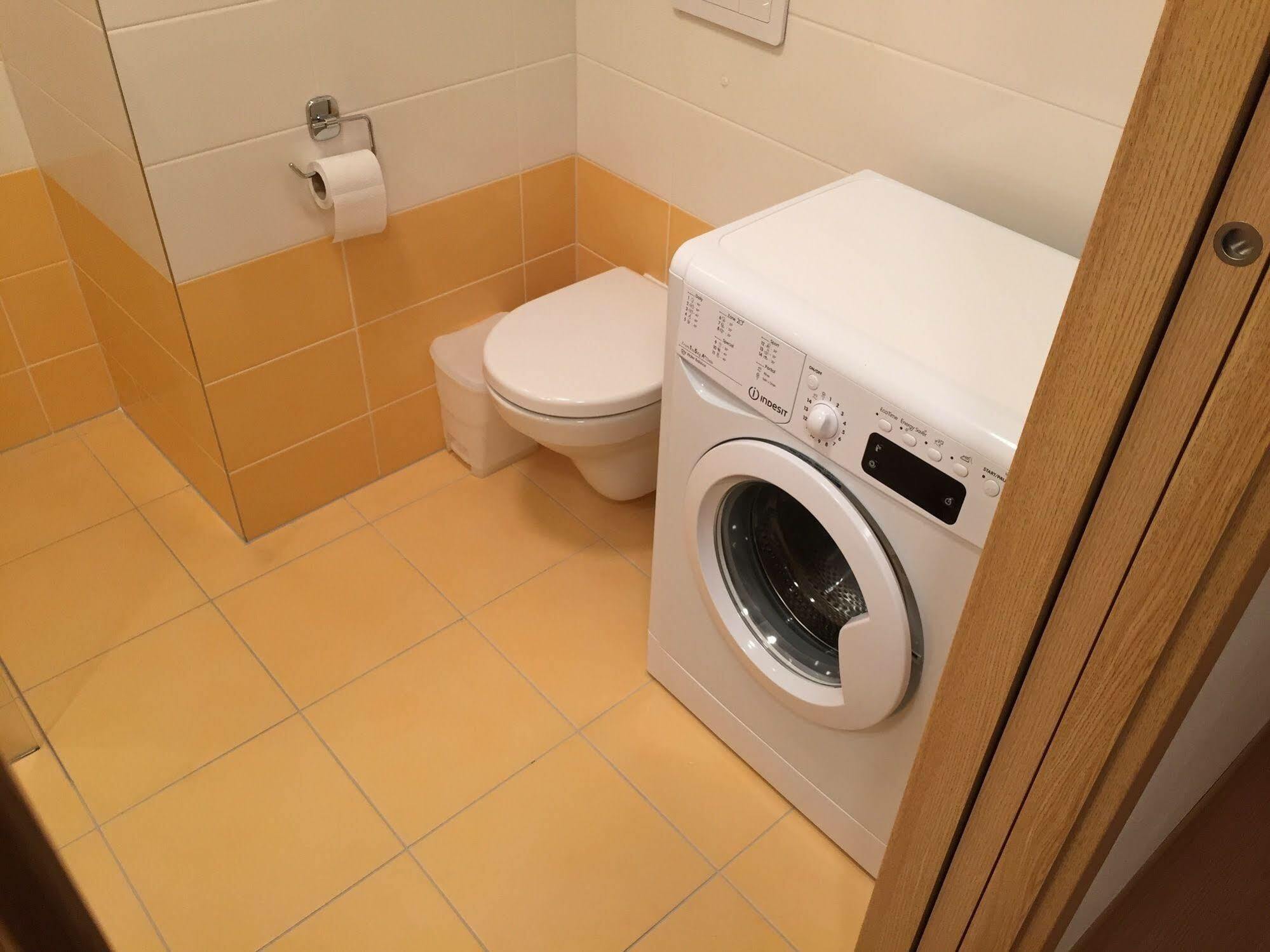 Rs Apartments 奥洛穆茨 外观 照片